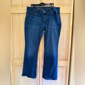 Lee Women’s Blue Curvy Bootcut Jeans